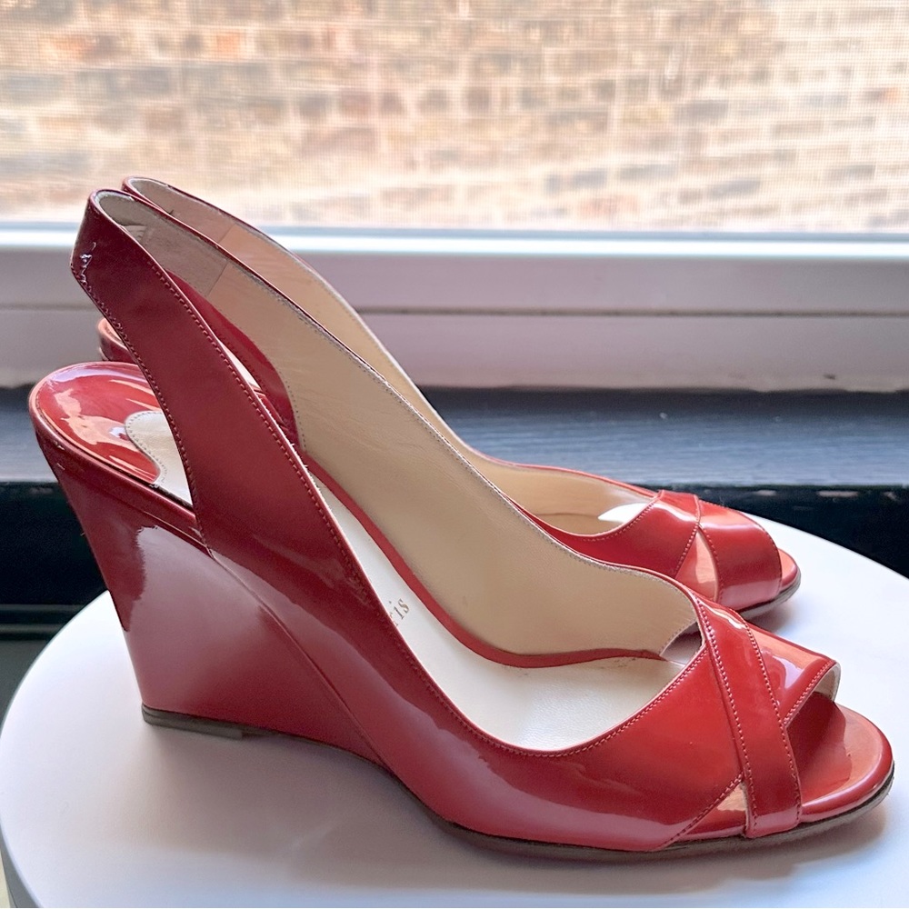 🌺 CHRISTIAN LOUBOUTIN👠 Marpoil Sanzep Giallo Wedges Size 38.5